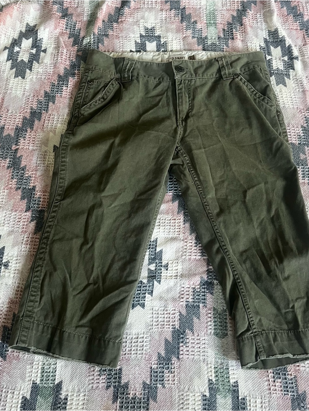 Old Navy Olive Green Capri Y2K Vintage 2006 SUPER low rise